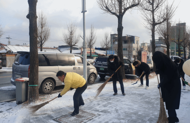 �ݻ걺û ������, �ֹε��� ������ ���� ���� �� ġ��� ����